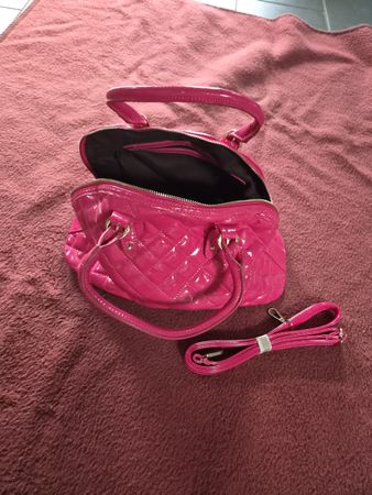 Handtasche Pink Lack Steppung mit Trageriemen guter Zustand