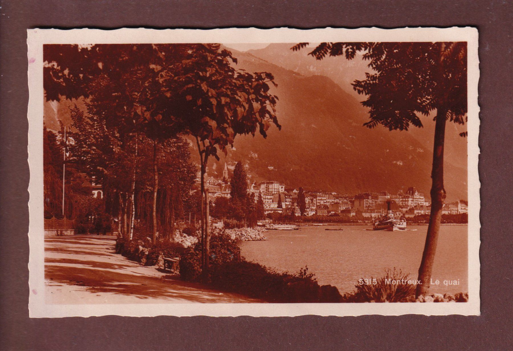 Cartoline postali: MONTREUX - Le Quai - Bateau – Usato da Pully venduto da nicecards