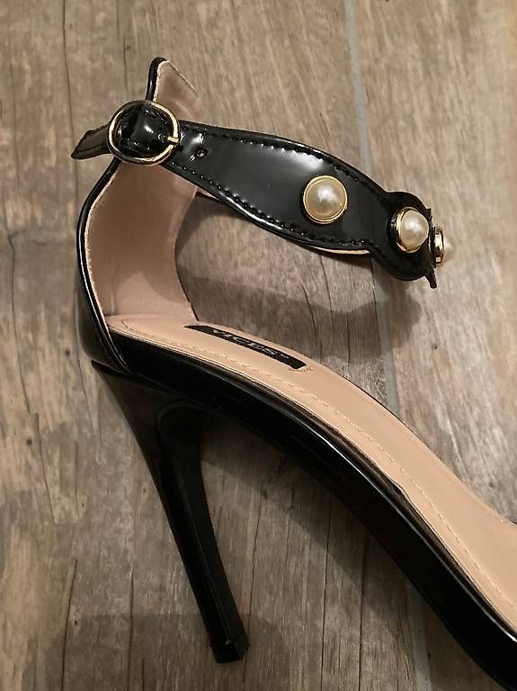 Chaussures femmes: Damen Schuh 9 cm Absatz  – D'occasion à Ramsen par mar_jsh2 1