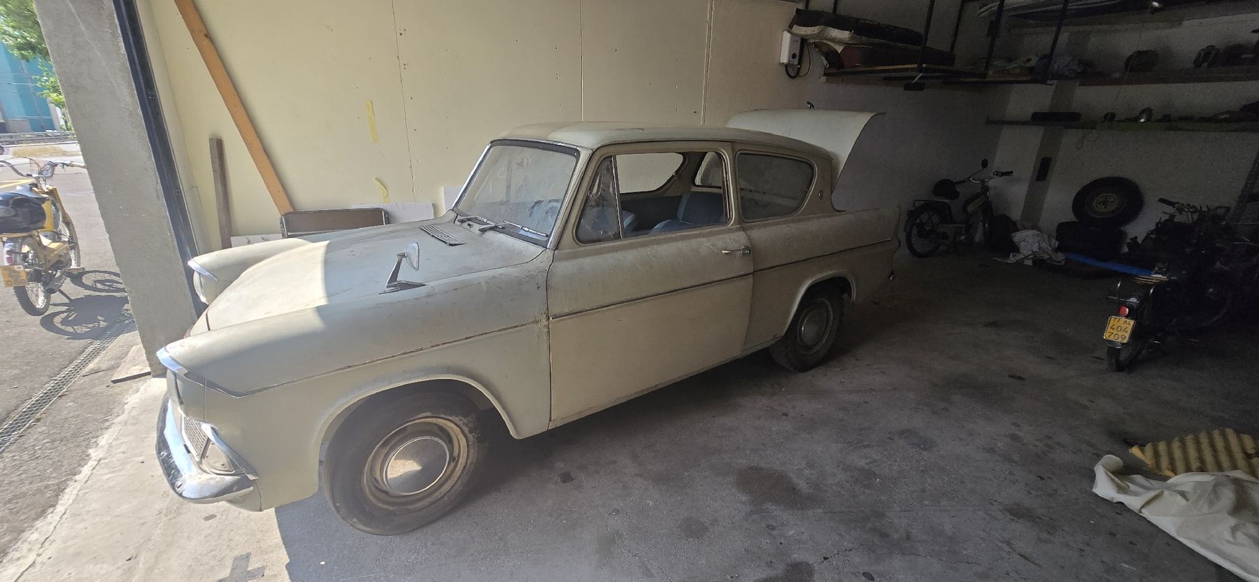 Ford Autos: Ford Anglia  – D'occasion à Ibach par Speedrace