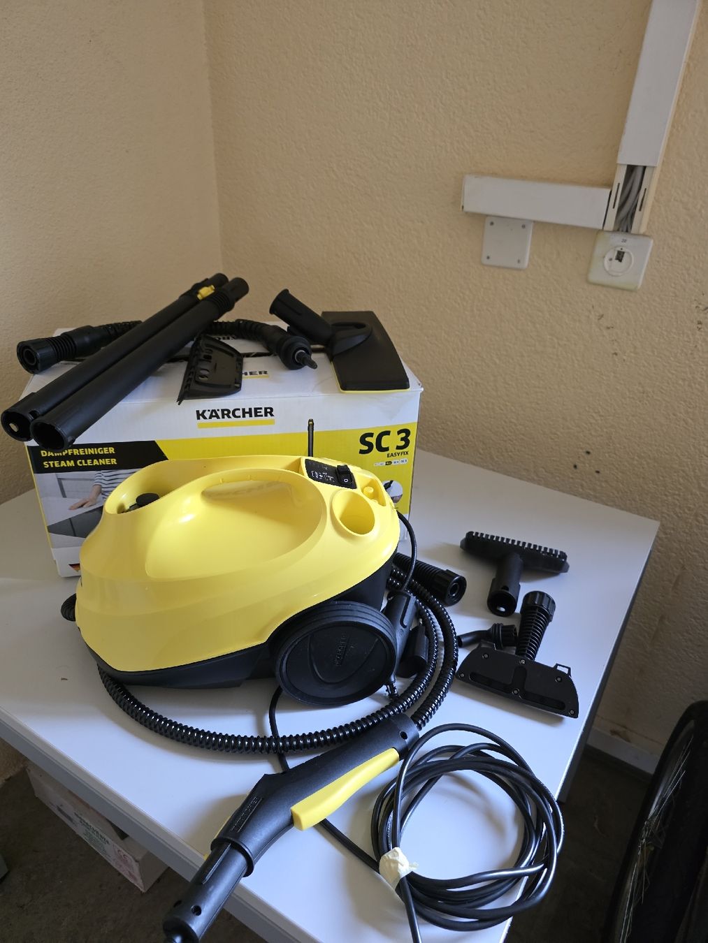 Kärcher Pulitori a vapore: Kärcher Dampfreiniger SC 3 EasyFix  – Usato da Alberswil venduto da mario889 4