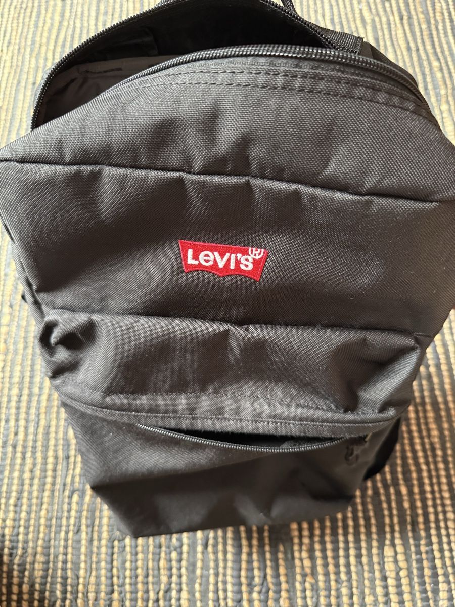 Levi's Zaini: Levi‘s Rucksack – Nuovo (secondo la descrizione) da Untersteckholz venduto da ger_92lp 4