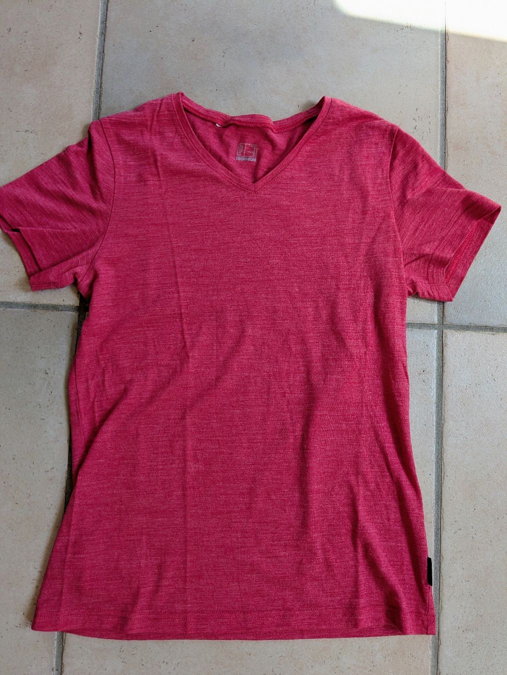 T-shirt: Tshirt Decathlon mérino – Usato da Euseigne venduto da Barbichette
