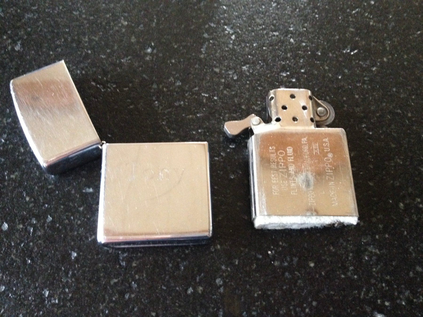 Zippo Briquets: Zippo Tony - 1997 – D'occasion à Vuiteboeuf par broticaire