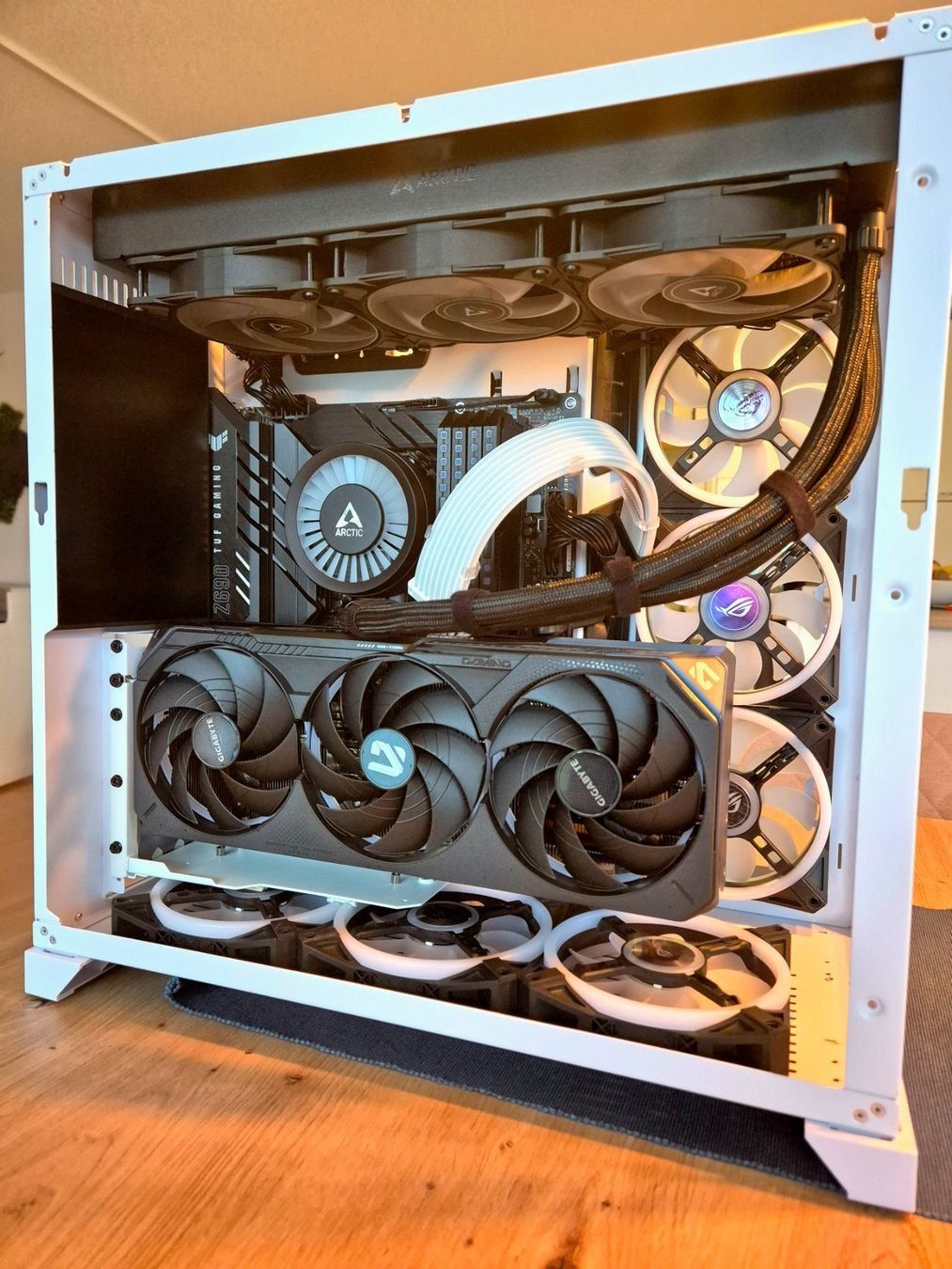 PCs: High End Gaming PC mit RTX 5070TI – D'occasion à Heinrichswil par ben_9ktx 4
