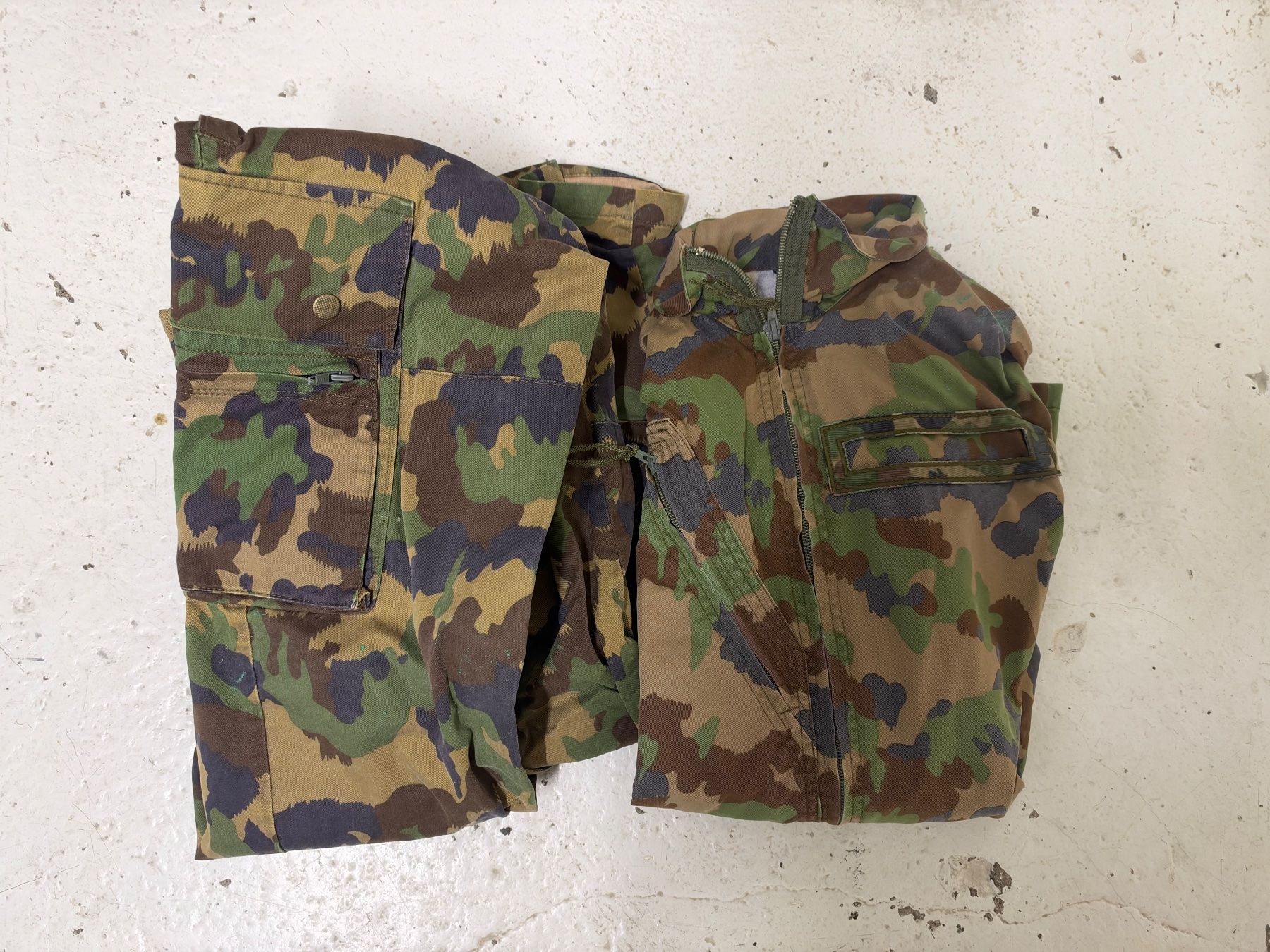 Schweizer Armee Uniformi: Schweizer Armee Overall Tarnmuster Camouflage – Usato da Zürich venduto da 888simon888 1