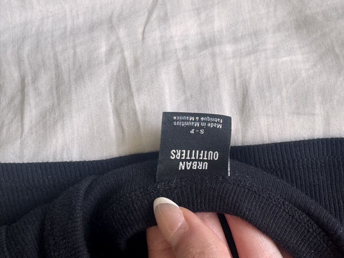 Top: Urban Outfitters Top – Usato da Baden venduto da psc_tbw2 1