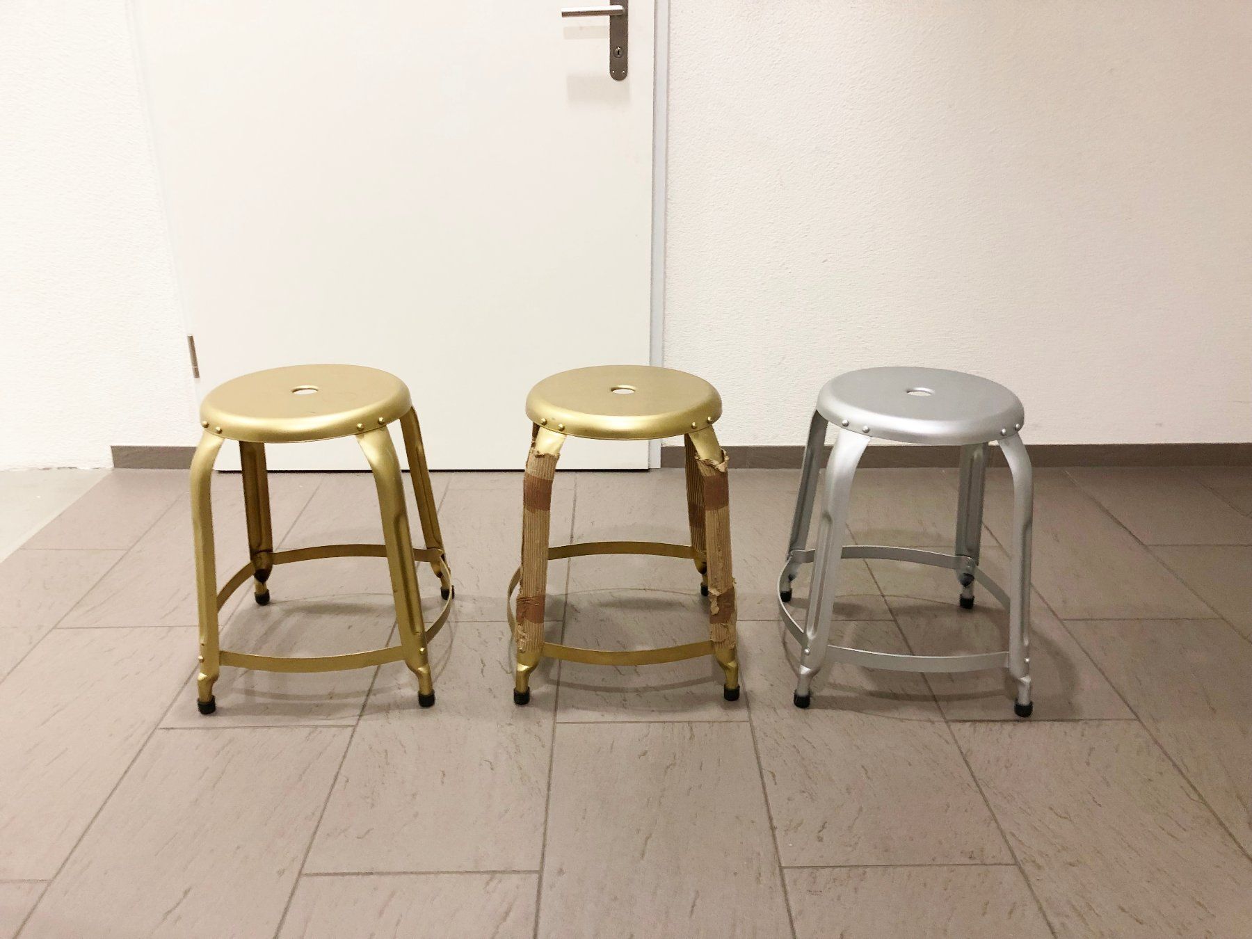 Interio Tabourets: Vintage Hocker von INTERIO - Preis pro Hocker – Neuf avec emballage d'origine à Glattbrugg par Ariel012 1