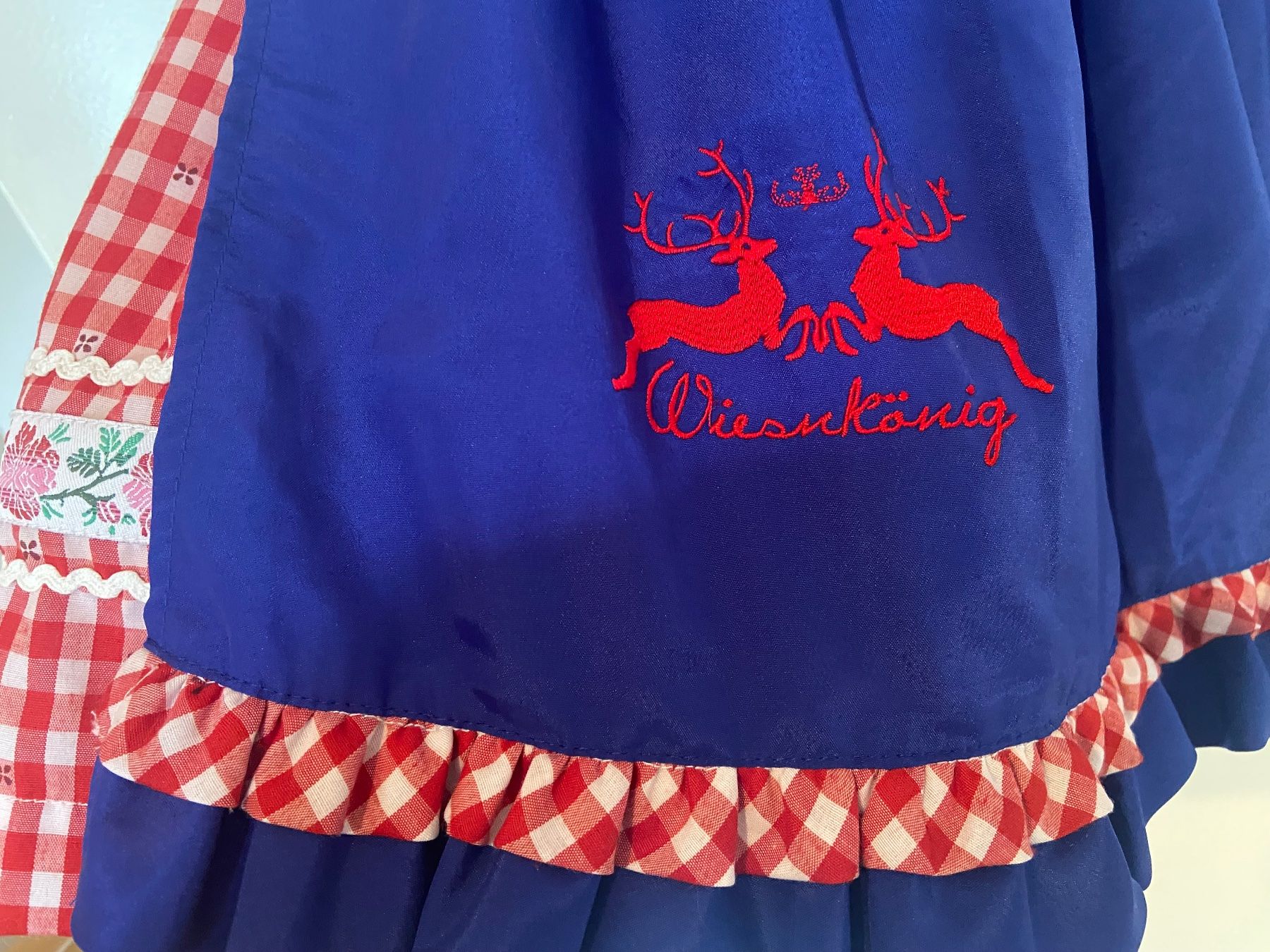 Vestiti: Wiesnkönig Dirndl 36 mit Bluse – Usato da Widnau venduto da Imani 1