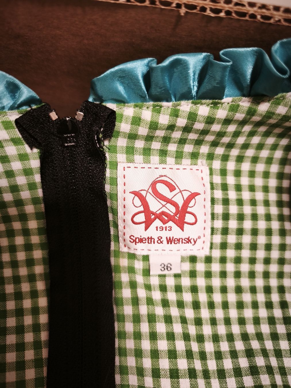 Costumes: Dirndl Spieth & Wensky Grösse 36 – D'occasion à Zeglingen par Vanillacoke 6