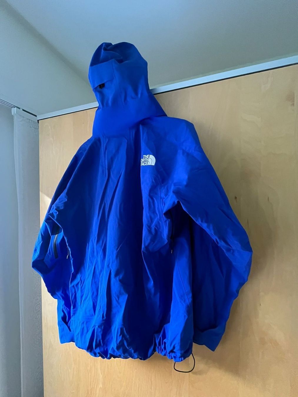 North Face Giacche: The North Face Summit Series Torre Egger Jacke Blau – Usato da Alvaneu Dorf venduto da alva1 3