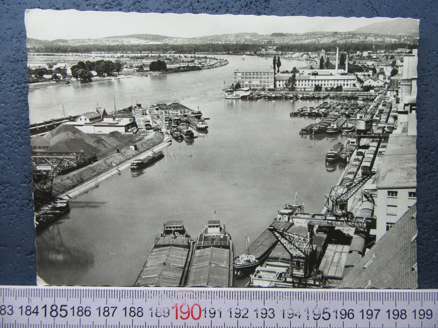 Cartoline postali: BASEL 1956 RHEINHAFEN LUFTBILD BS AK – Usato da Ettingen venduto da Hausi4711