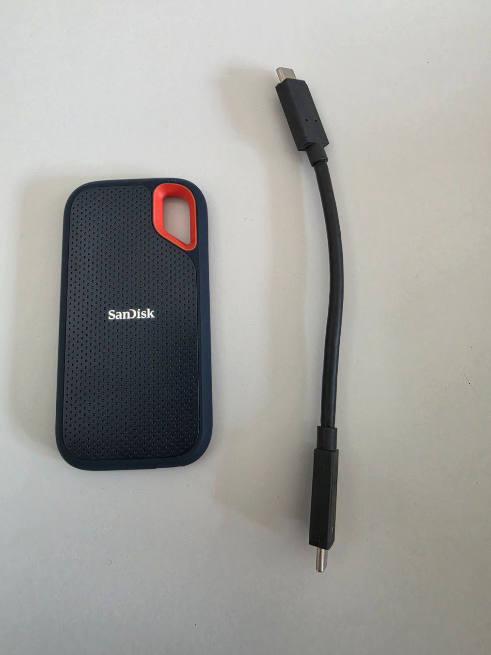 Sandisk Dischi rigidi: SanDisk Extreme Portable SSD - 8 TB – Nuovo (secondo la descrizione) da Birr venduto da DisDas