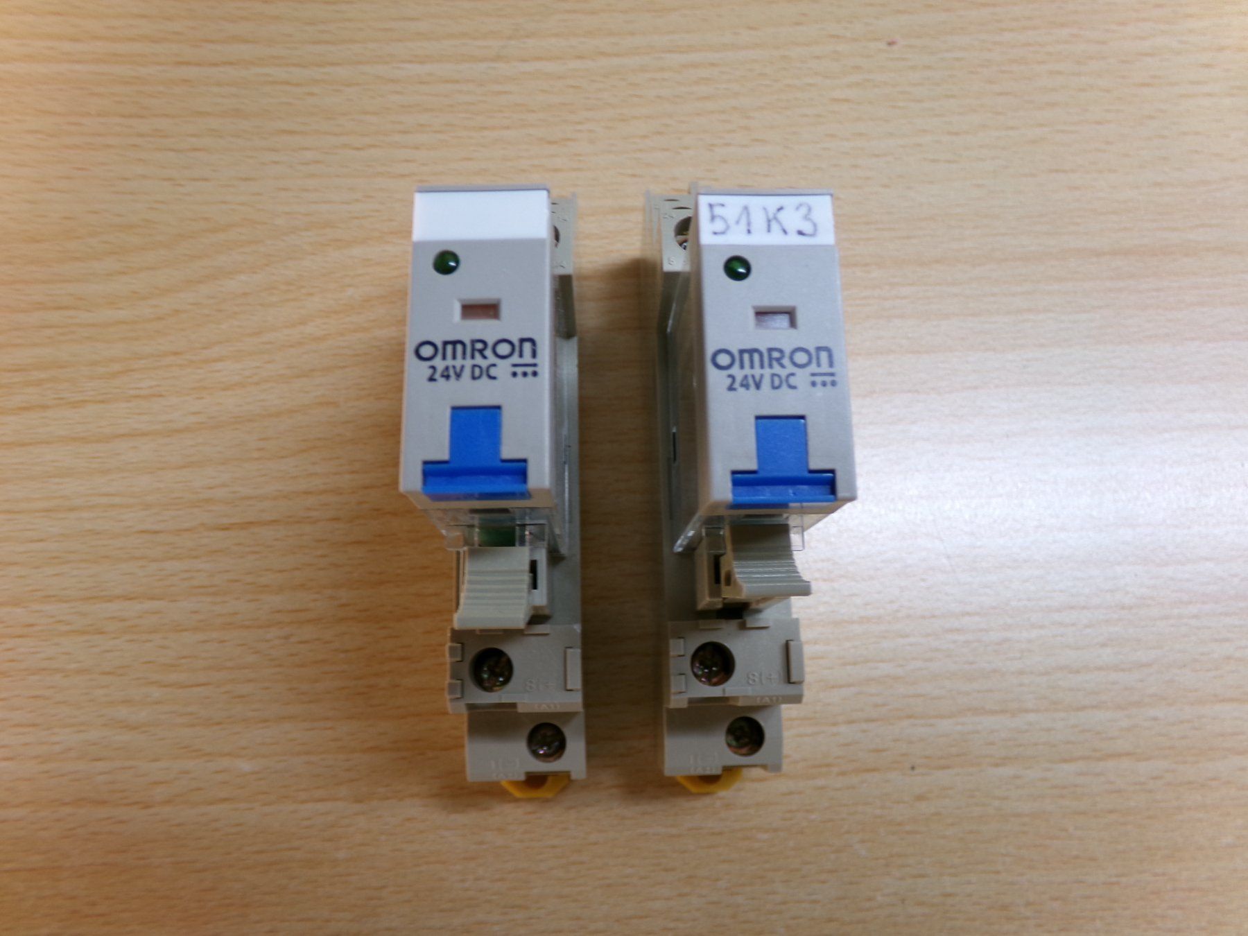 Omron Elektronikbauteile: 2 Relais 24VDC 2 Umschalt Omron – Gebraucht aus Hombrechtikon von Maloev17