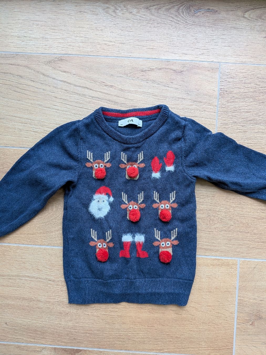 C&A Pulls et sweat-shirts: Weihnachtspullover Grösse 98 – D'occasion à Eschenbach SG par SanFranciscoCalifornia