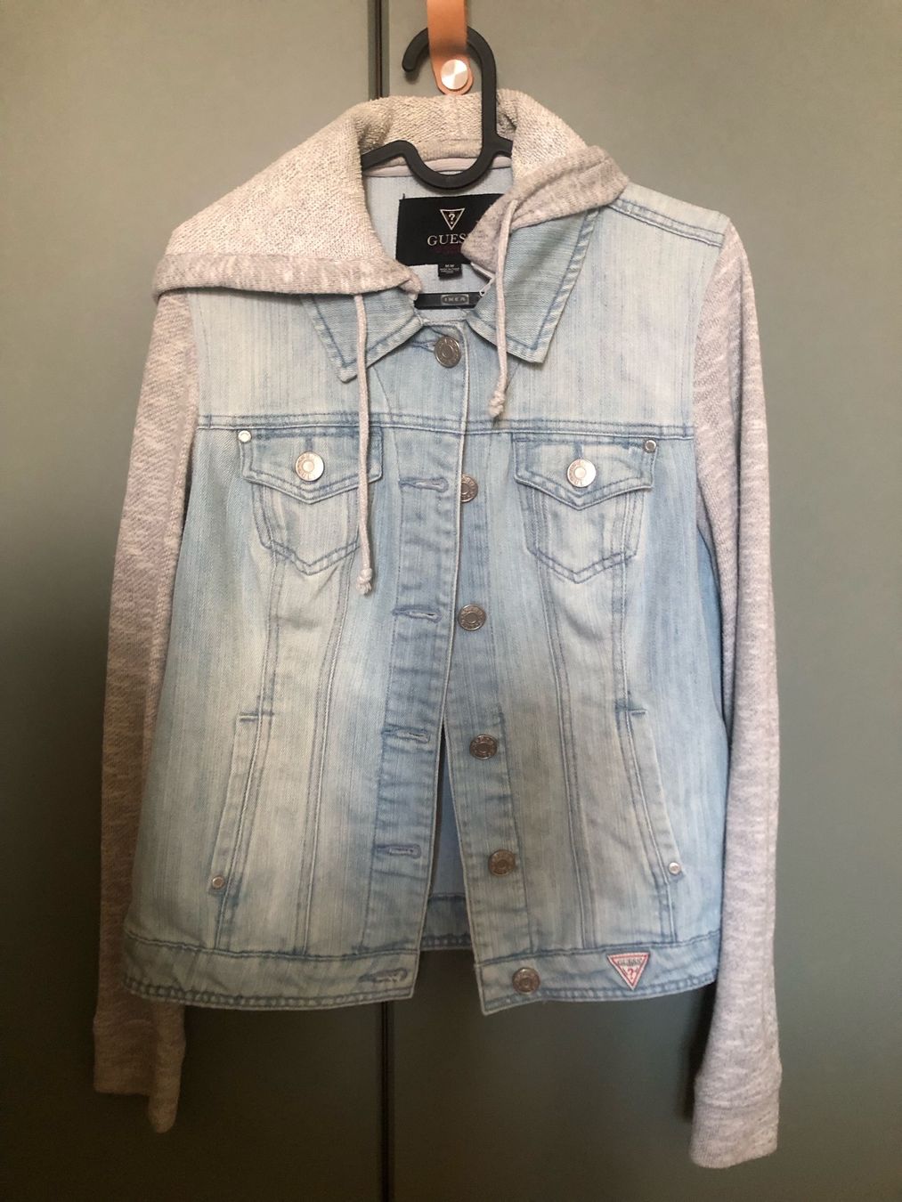 Guess Giacche: Jeansjacke Guess – Nuovo (secondo la descrizione) da Zürich venduto da vl_ad