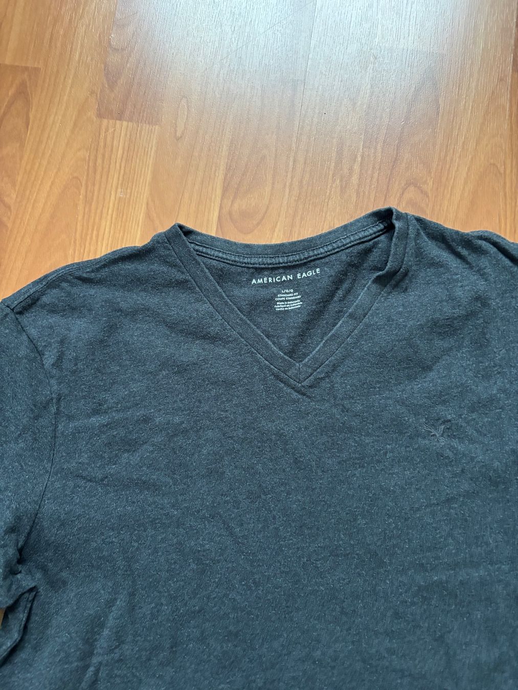 American Eagle T-shirt: T‘Shirt American Eagle L grau – Usato da Balsthal venduto da Uroby 1
