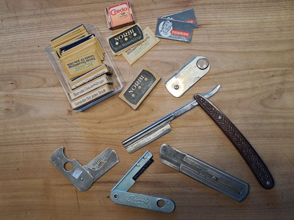 Posten antike Rasierklingen und Rasiermesser (Gebraucht) in ...