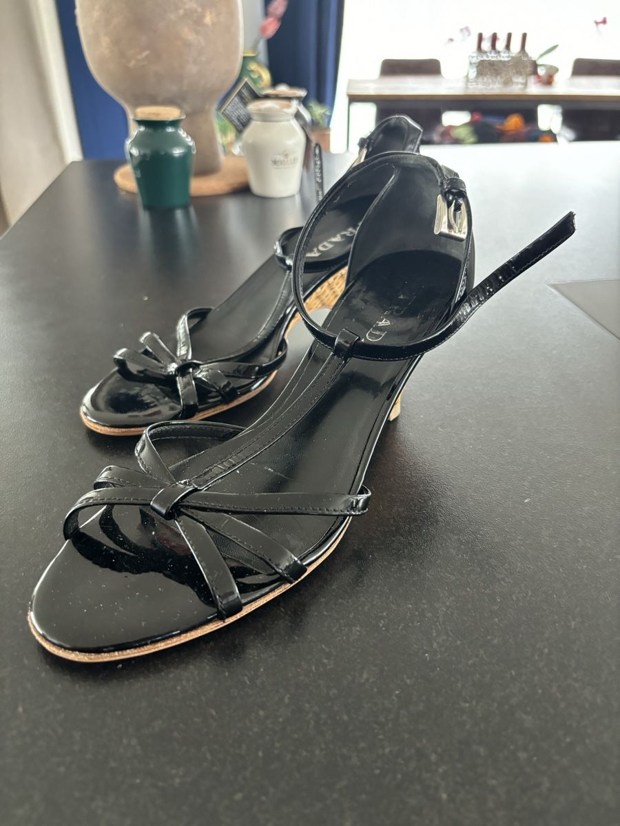 Scarpe da donna: Prada sandals (Original) – Usato da Buchrain venduto da Mr.Kim 1