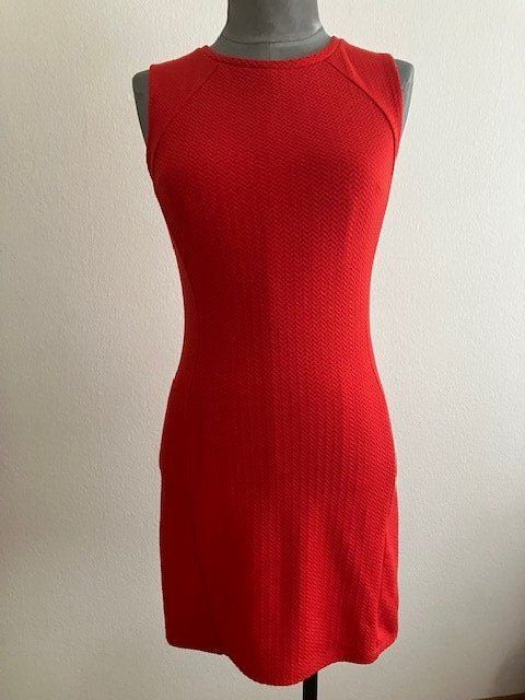 Vestiti: Robe rouge élégante, taille S – Usato da Marin-Epagnier venduto da rchouchouu