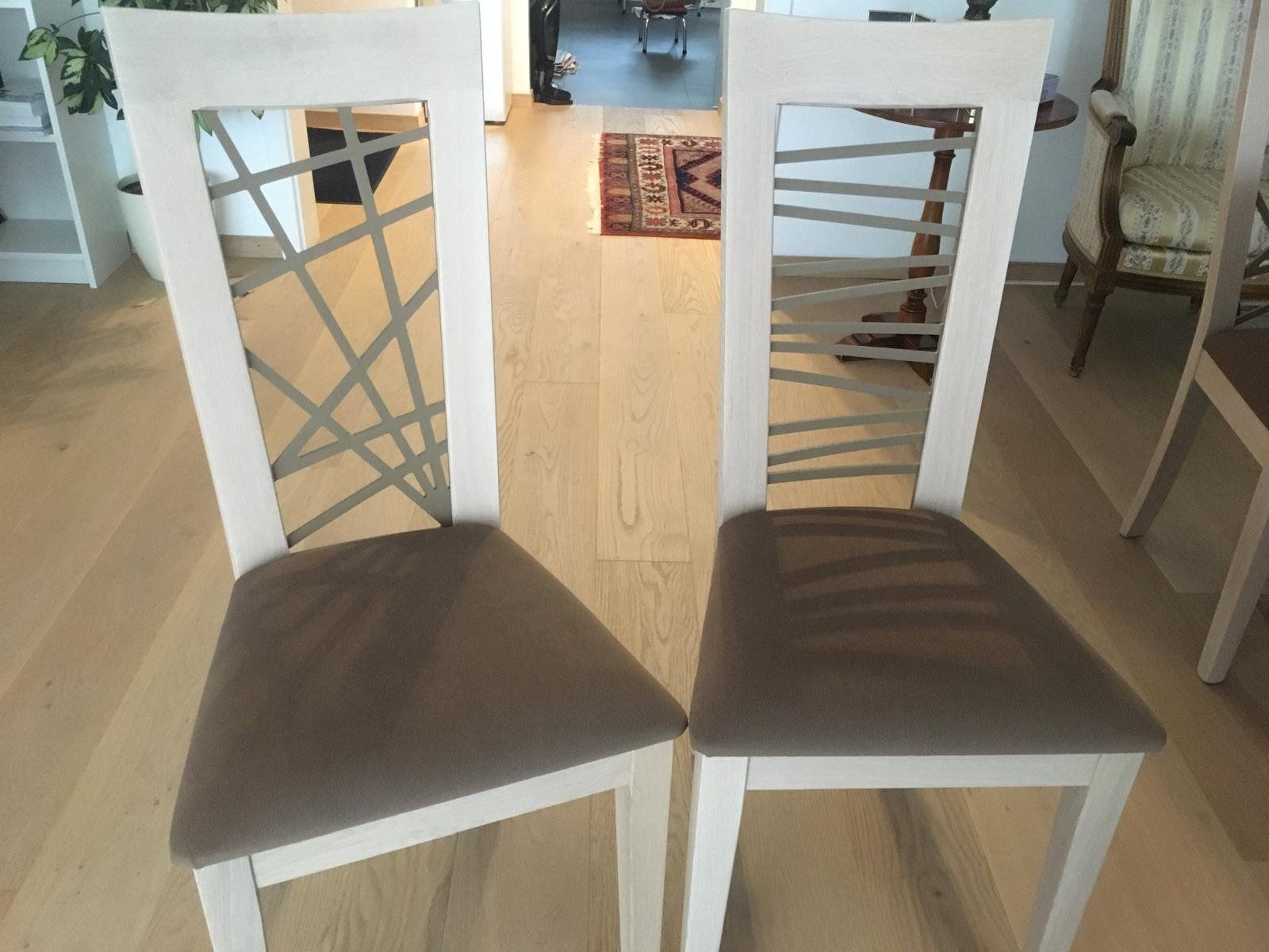 Set di tavolo e panche: Table à manger ovale + 6 chaises, bois clair, parfait état – Usato da Palézieux-Village venduto da titouan_menetrey 1