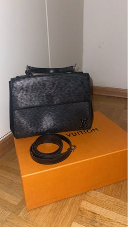 Sac à main Louis Vuitton cuir Epi noir avec bandoulière