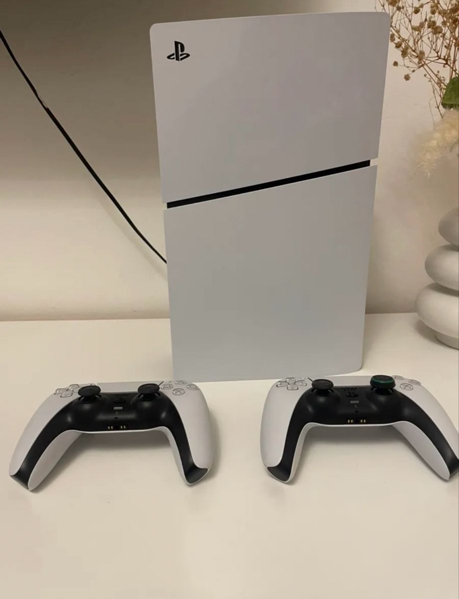 Sony Console: Playstation 5 Digital edition inkl 2 Controller  – Nuovo (secondo la descrizione) da Wildhaus venduto da lst_n58m