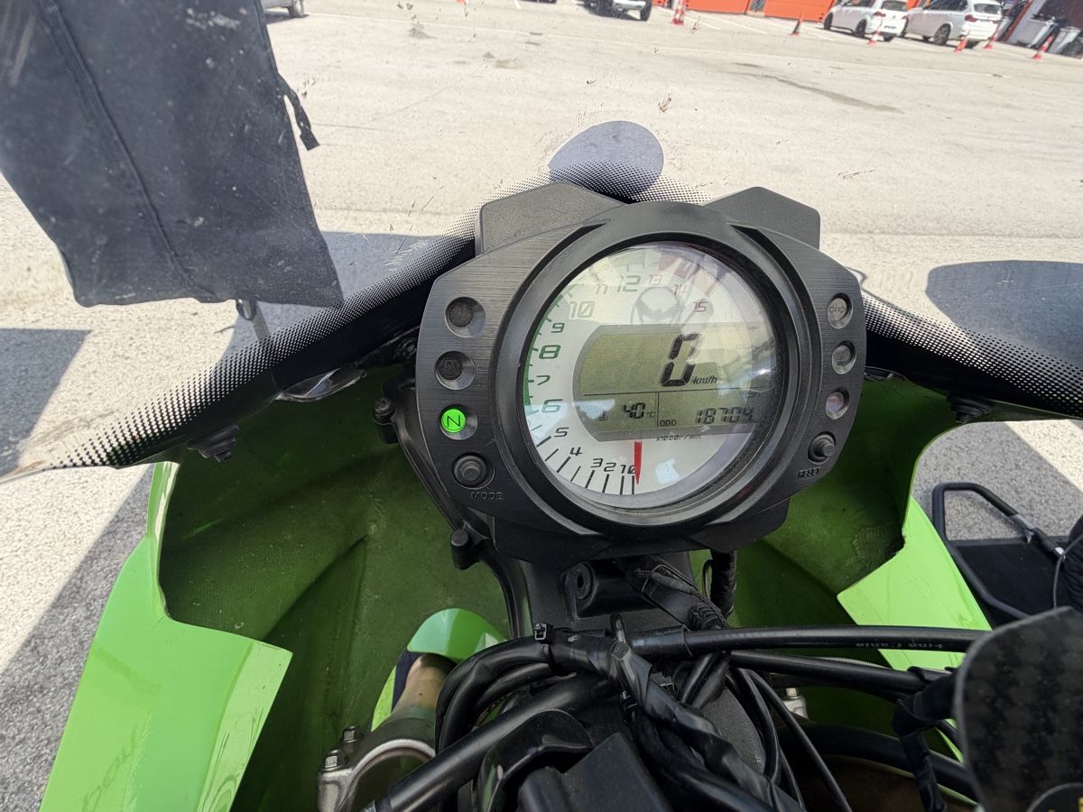 Strada: Kawasaki Zx10r – Usato da Zürich venduto da E.M79 4
