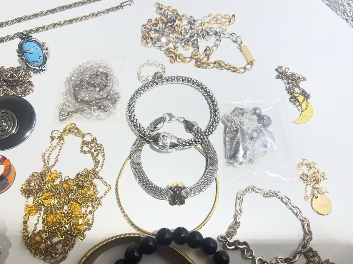 Sonstiger Schmuck: Lot de bijoux anciens – Gebraucht aus St-Pierre-Clages von ste_xk6p 5