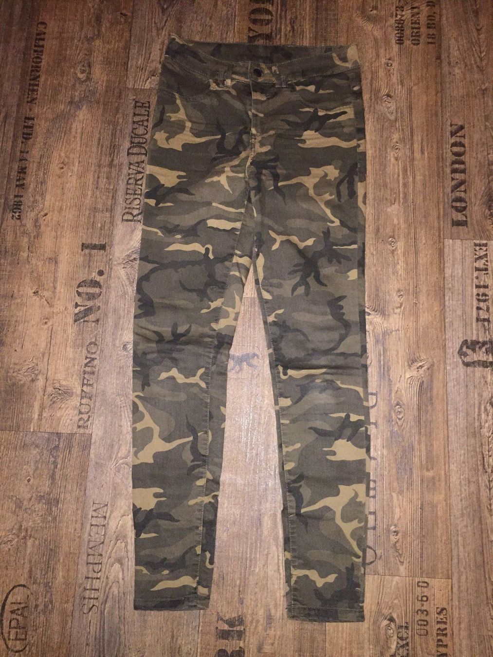 Lots de vêtements: 4 jeans   Taille / Grosse S – D'occasion à Cossonay-ville par Super-Price-Quality 7