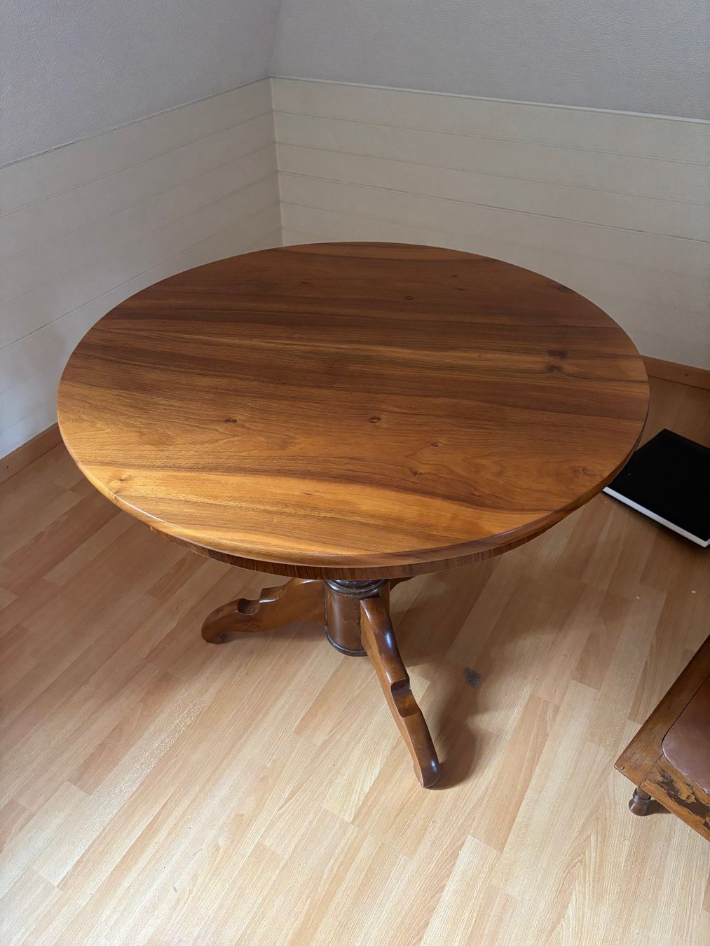 Tables: Antiker Holztisch – D'occasion à Solothurn par ess_d8zl 1
