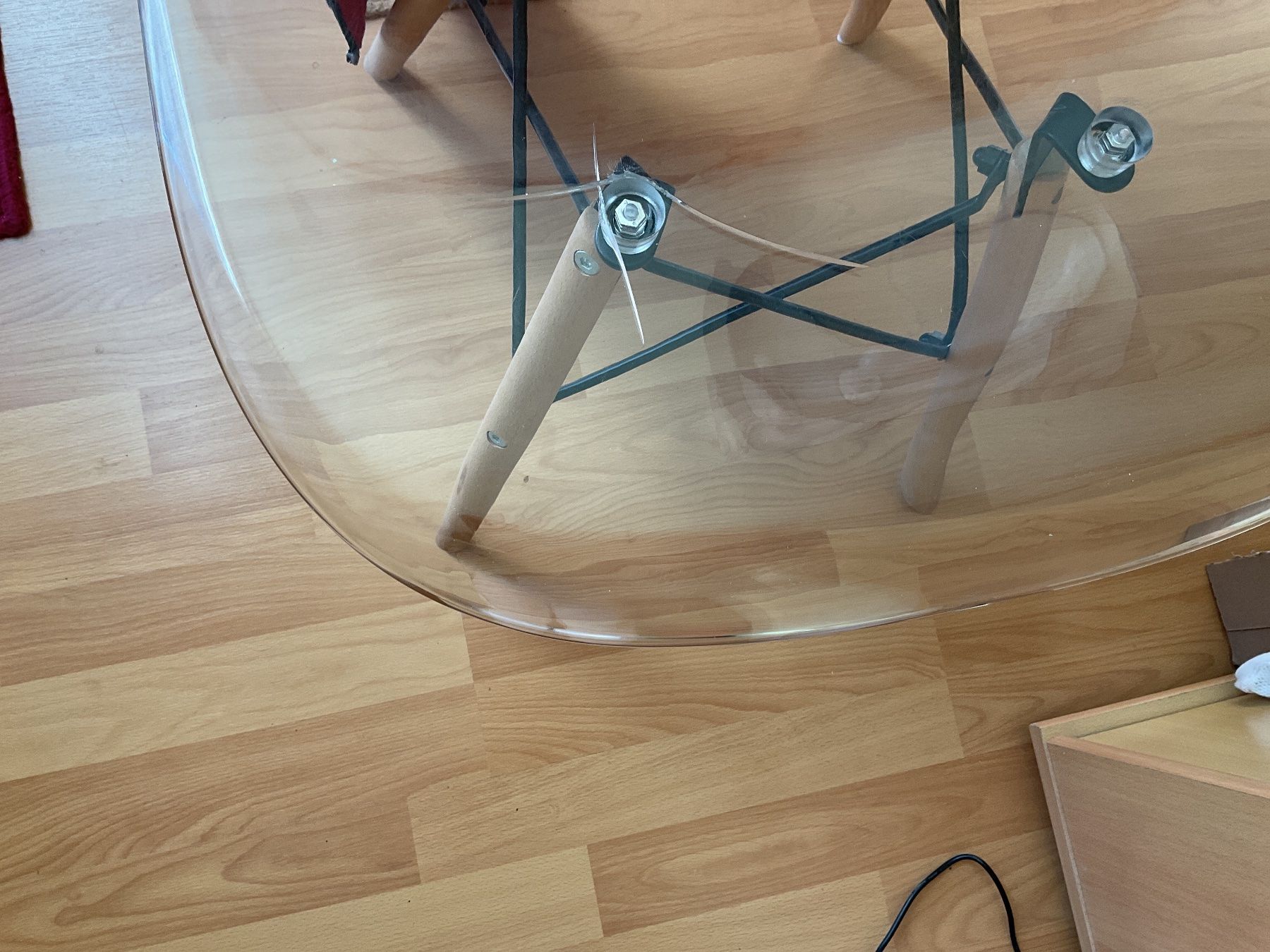 Sedie: Chaise transparente design plexiglas, pieds bois – Usato da Icogne venduto da cen_h97r 3