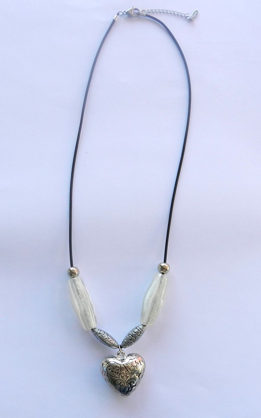 Ketten: Halskette mit Herz-Anhänger, Modeschmuck – Neu (gemäss Beschreibung) aus Zürich von hpr_3029 1