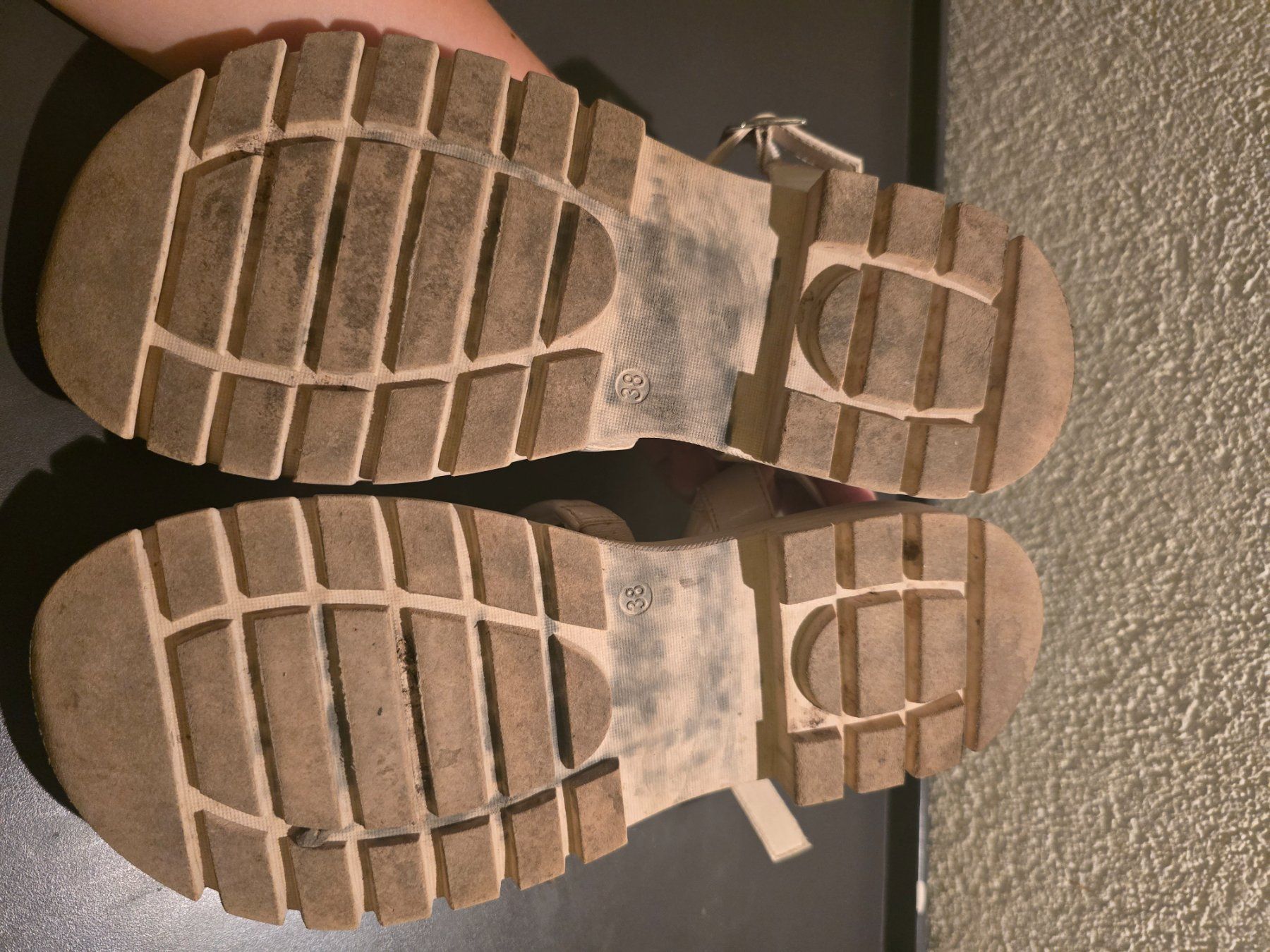 Scarpe da donna: Catwalk Sandals Platform Beige Used Condition – Usato da Lausanne venduto da b_r_6z5f 2