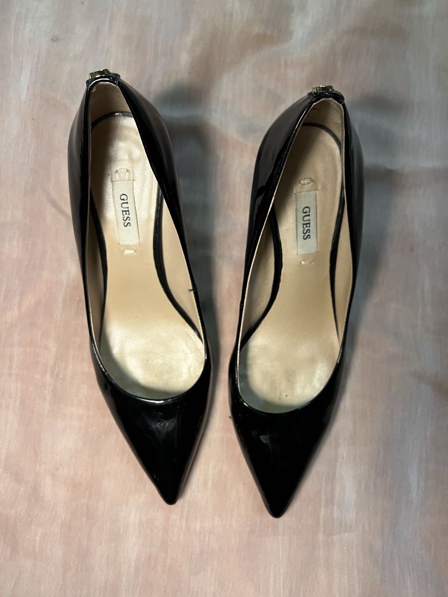 Guess Scarpe da donna: Dunkelbraune Guess Pumps Gr. 38 – Usato da Zürich venduto da mozo 1