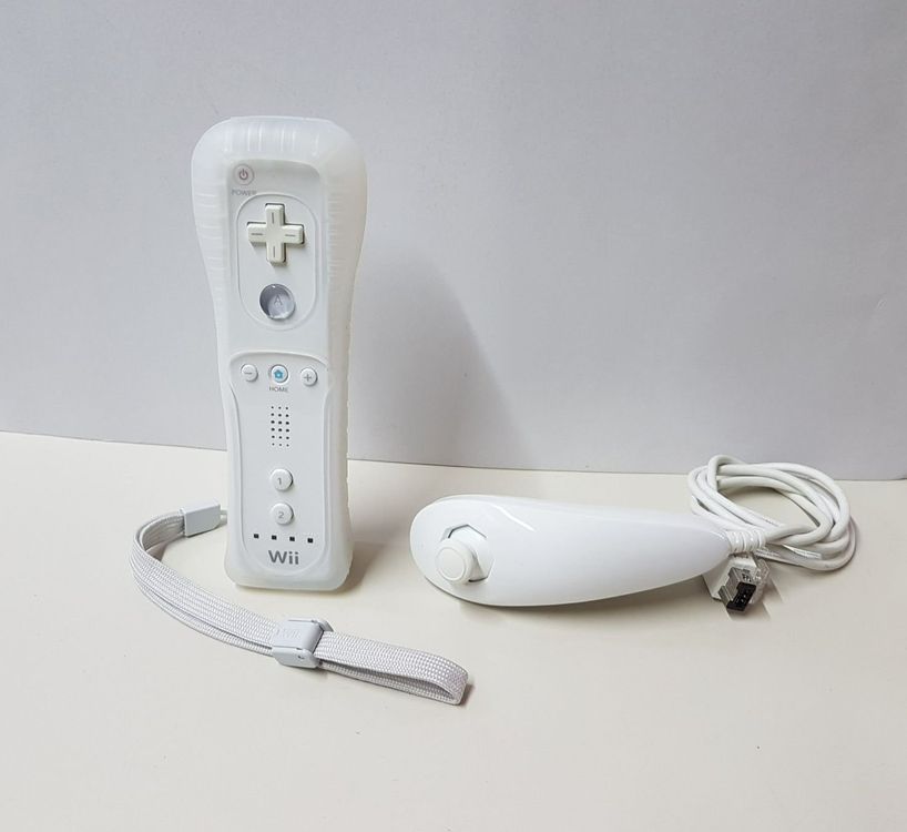 Original Nintendo Wii Remote Controller mit Nunchuk (Gebraucht) in ...