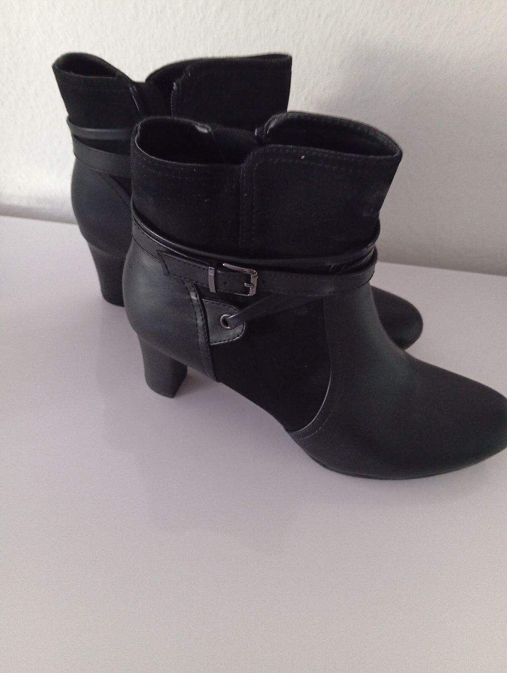 Scarpe da donna: New bottines – Usato da Fribourg venduto da mal_8zjh