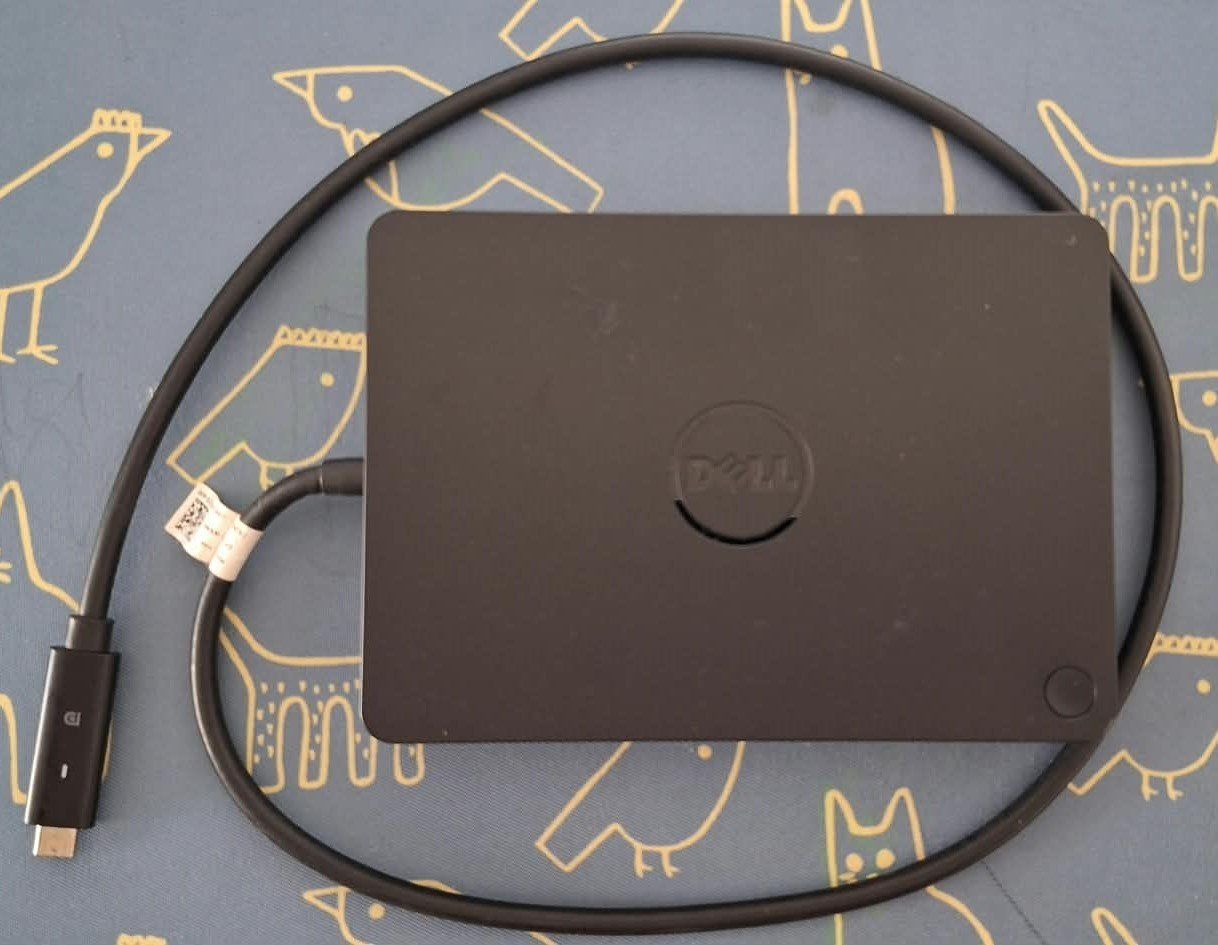 Dell Docking station: Dell WD15 K17A USB-C Dockingstation – Usato da Menziken venduto da yuc_686j
