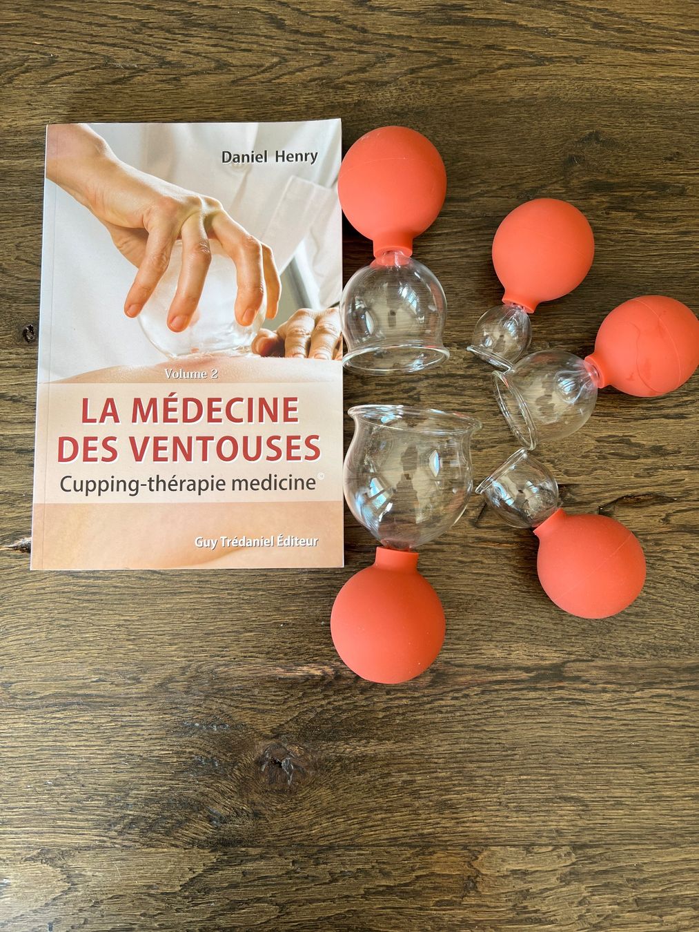 Libri: Ventouses + Livre "La médecine des ventouses" – Usato da Onex venduto da mirza02