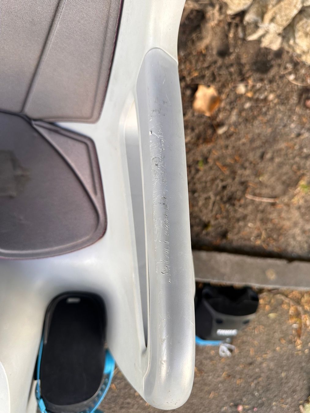 Thule Ersatzteile: Thule Ridealong mit 2 Schnellspannhalterungen – Gebraucht aus Aarau von See113 2