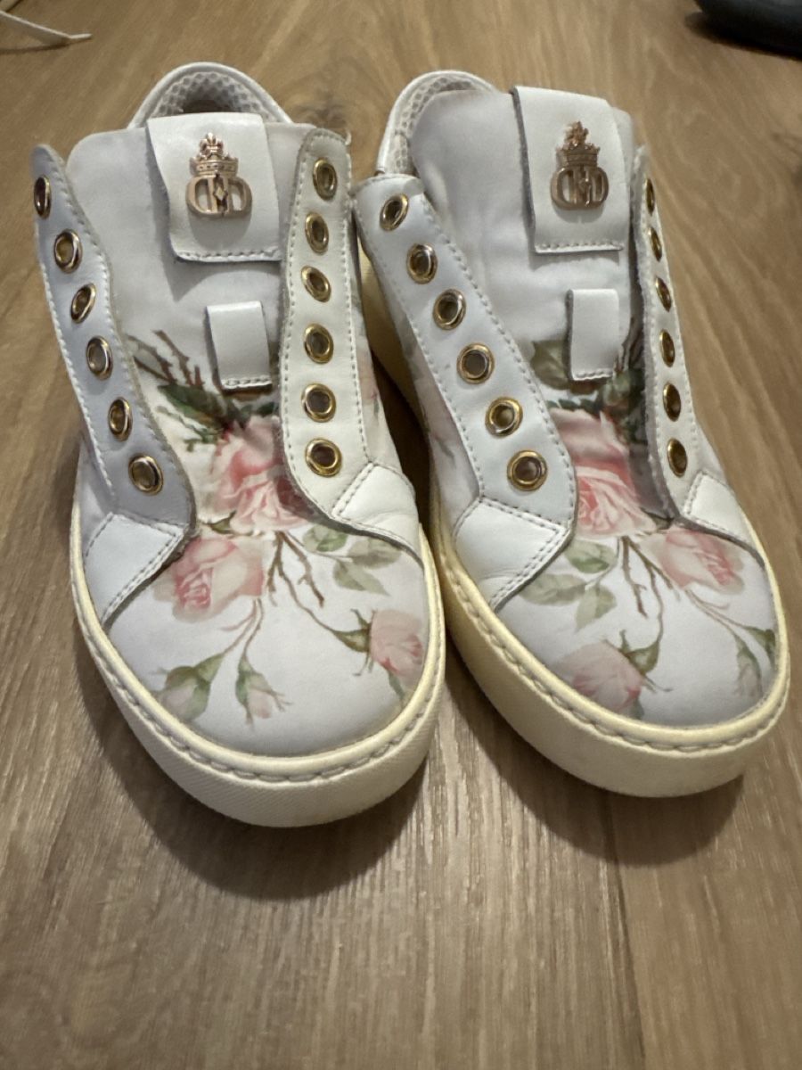 Scarpe da donna: Weisse stylische Designer Schuhe, Grösse 36 – Usato da Zürich venduto da Sellfmadeexstock