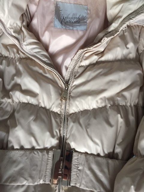 Guess Giacche: Damen Daunenjacke Guess Grösse 40 – Nuovo (secondo la descrizione) da Rorschach venduto da Miki-Mini 1