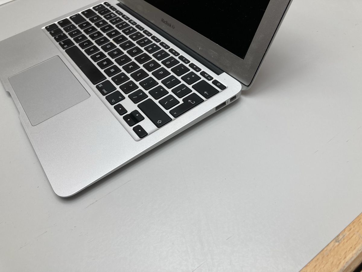 Apple Portables: Apple MacBook Air DEFEKT – Défectueux à Flawil par rcnkr 1