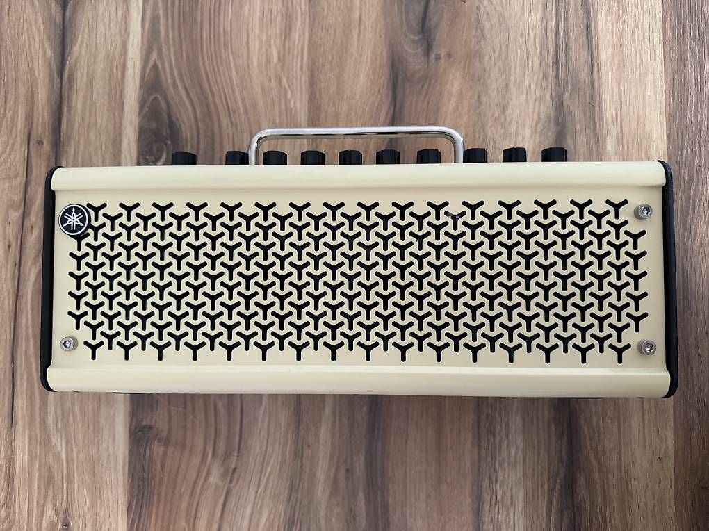 Amplificateurs: Yamaha THR10 II - Excellent état – D'occasion à St-Aubin-Sauges par Aldreed 1