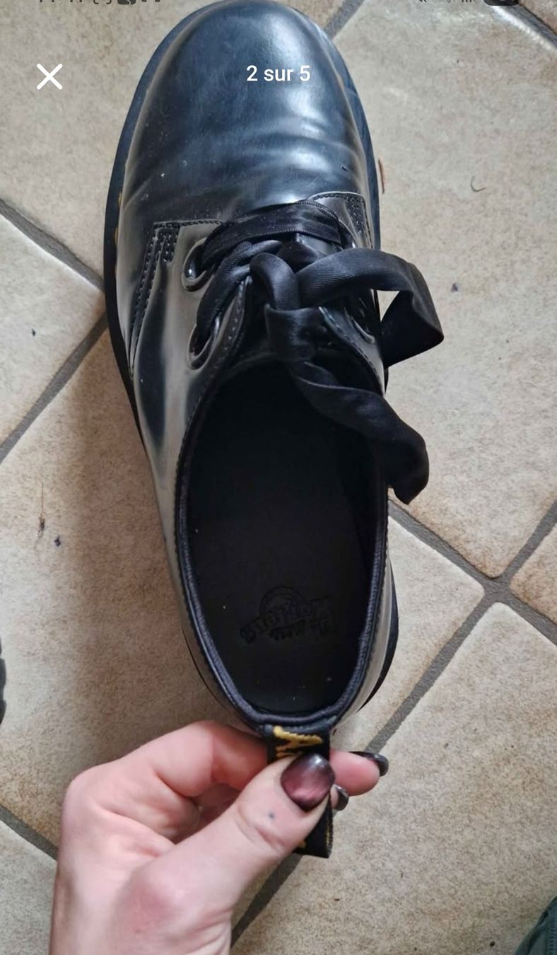 Dr. Martens Scarpe da uomo: dr martens holly black T.39 – Usato da Sembrancher venduto da cha_xq6s 2