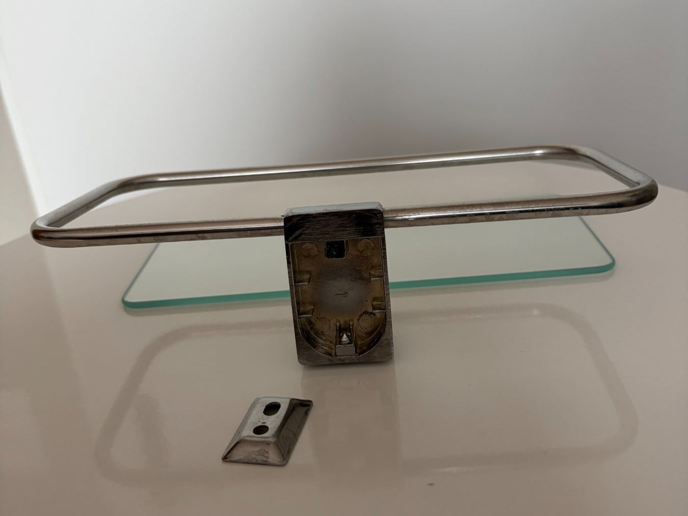 Seifenschalen: Vintage Seifenhalter – Gebraucht aus Samstagern von TAAF 2