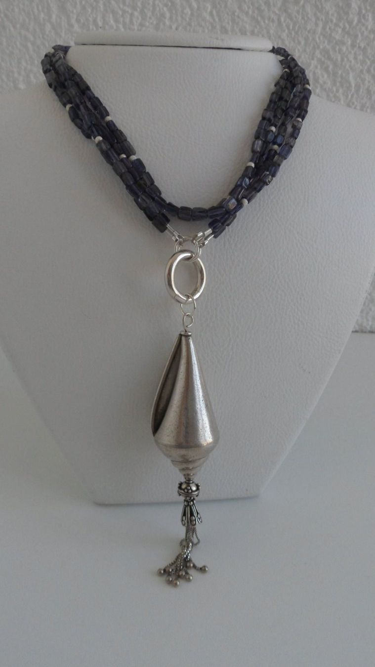 Catenine: Violette Edelsteinkette mit Silber – Nuovo (secondo la descrizione) da Oberwil b. Zug venduto da roshan01