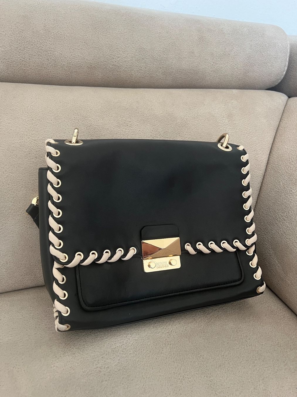 Karl Lagerfeld Taschen für Damen: Karl Lagerfeld Tasche Leder – Gebraucht aus Niederhasli von aleksandra.st