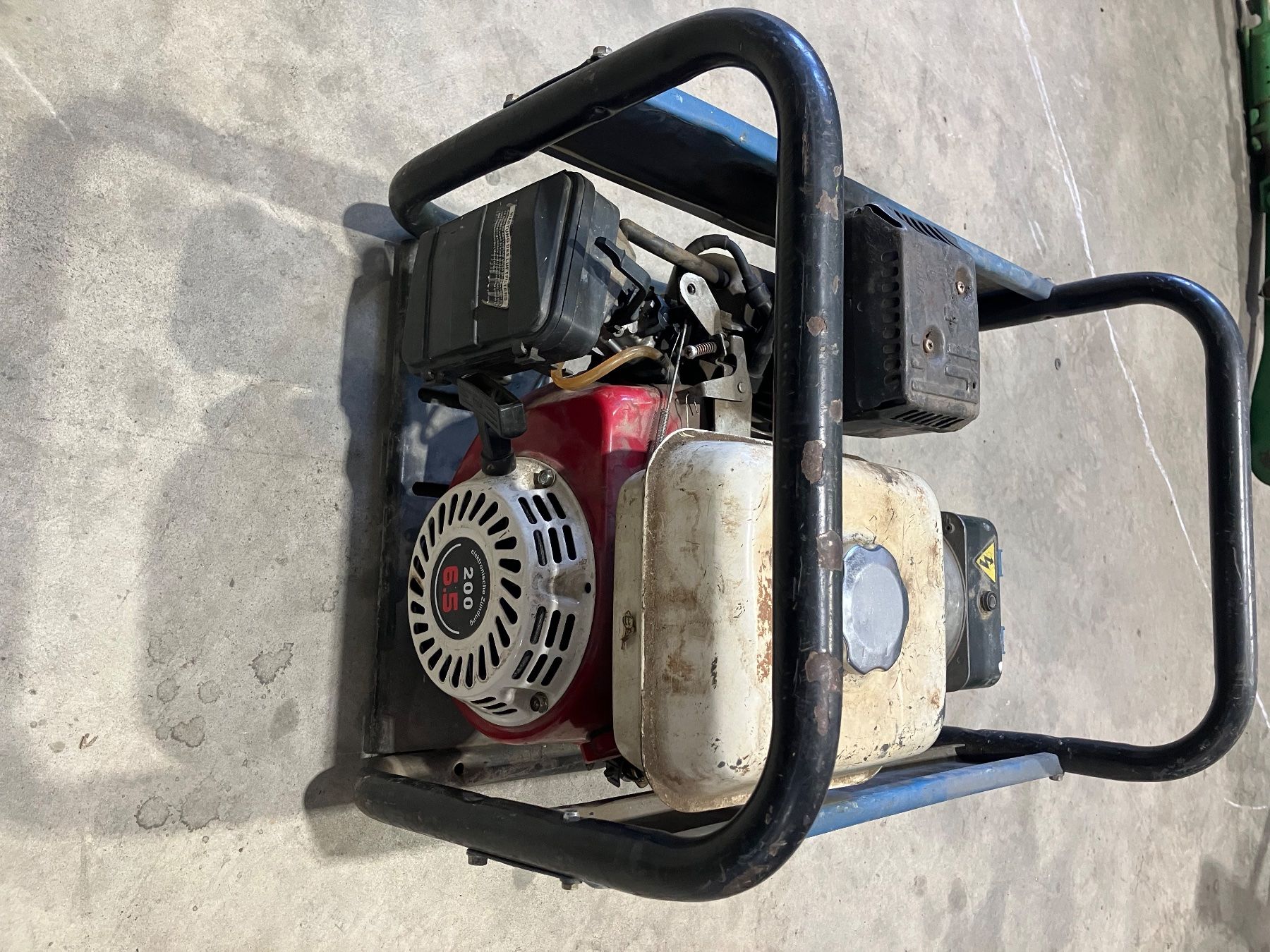 Generatori di corrente: Stromgenerator SDMO HX 2500 – Usato da Grosswangen venduto da werkstatt6022 2
