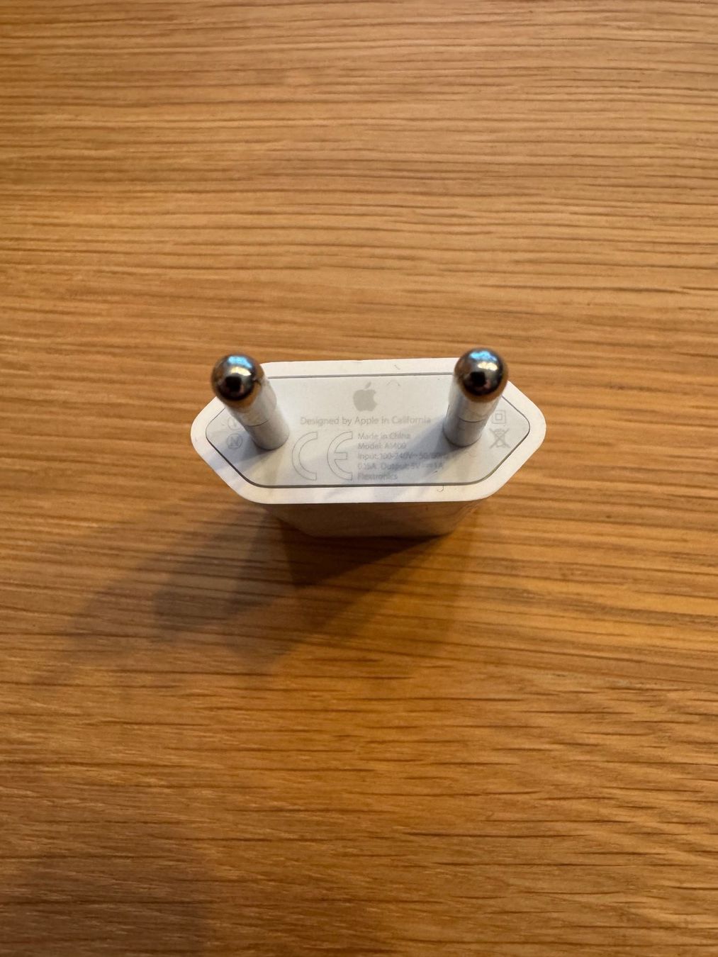 Apple Caricabatterie: Apple Netzteil Adapter USB weiss guter Zustand – Usato da Wetzikon ZH venduto da aeroturbo86 1